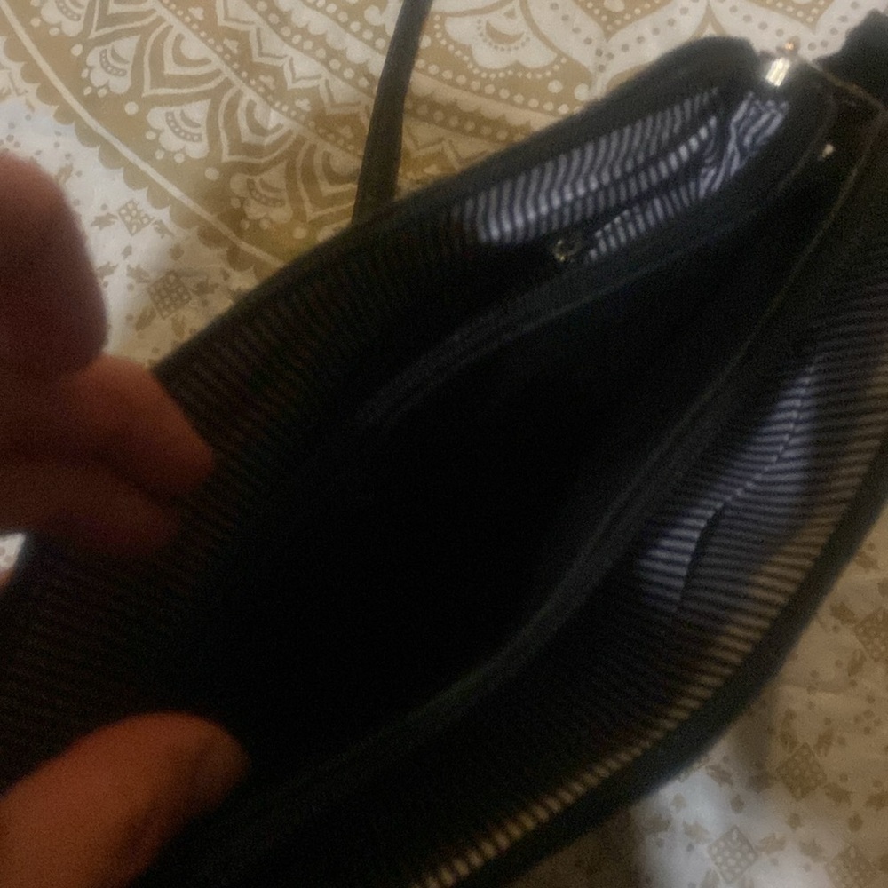 Medium Sized Purse - Picture 4 of 11